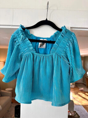 Queen of Sparkles Aqua Pleat Flutter Top Blue Small